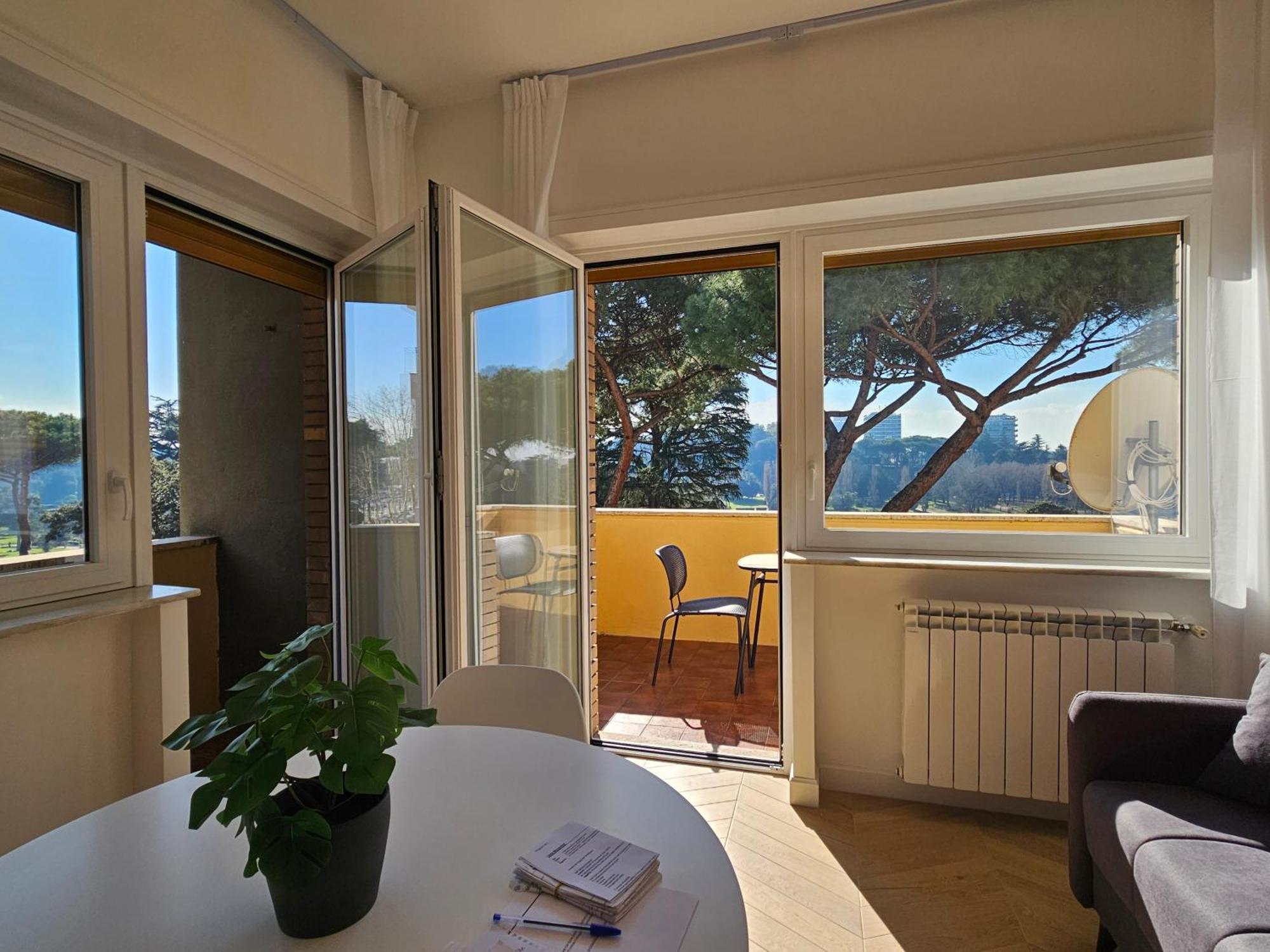 Eur Terrazzo Vista Laghetto Modigliani Apartamento *